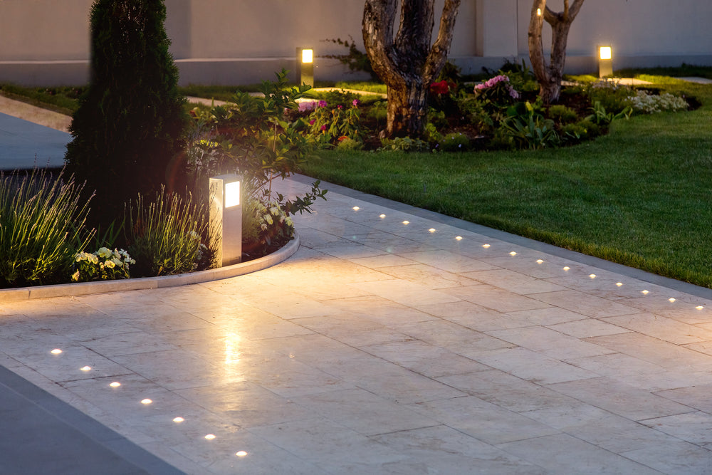 Illuminazione esterni: idee, consigli e come progettare la luce giusta per giardino e terrazzo
