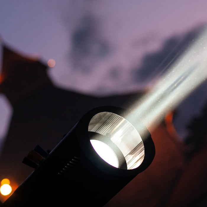 Torcia LED ricaricabile: consumi, autonomia e come scegliere la migliore