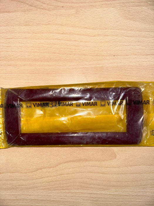 Placca 6 Moduli Vimar Idea Rondò in Tecnopolimero – rosso rubino