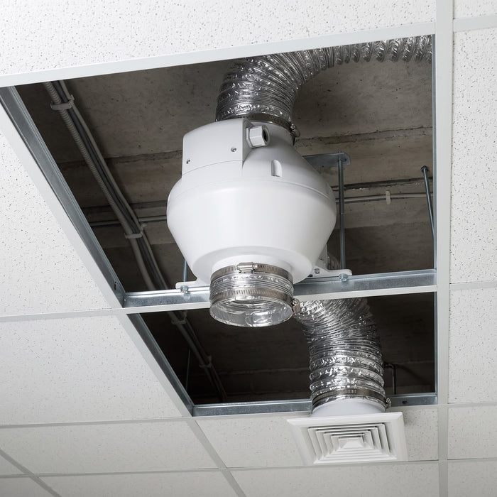 Aspiratore centrifugo assiale Vortice CA 100 V0 D, installato in un controsoffitto