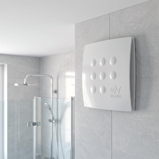 Aspiratore centrifugo da condotto Vortice Super T, installato a parete in bagno