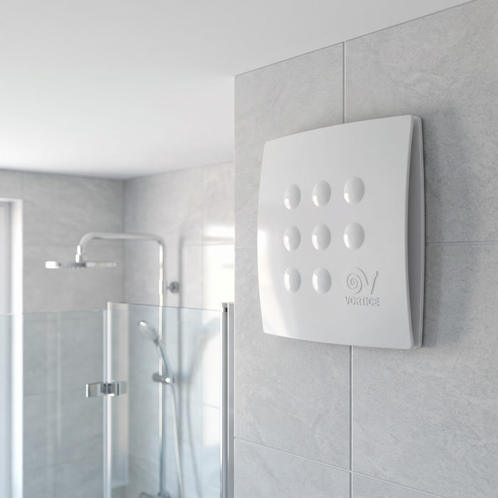 Aspiratore centrifugo da condotto Vortice Super T, installato a parete in bagno