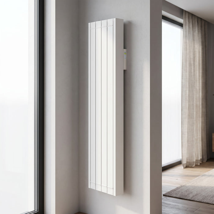 Radiatore Elettrico Verticale Farho Maximo Bianco Wi-Fi, accanto alla porta-finestra