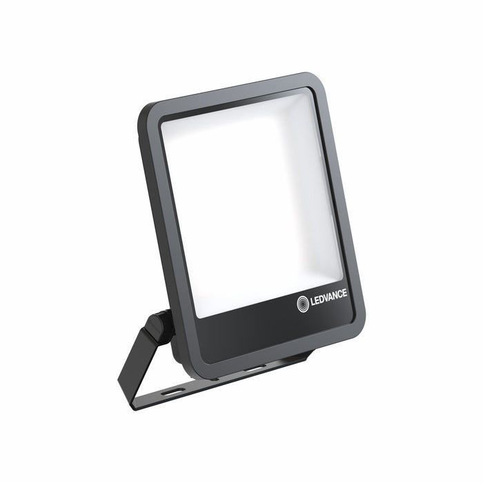 Proiettore LED da Esterno Ledvance Floodlight Gen 4 167W 25000lm IP66 – FL 250 — nero, vista diagonale