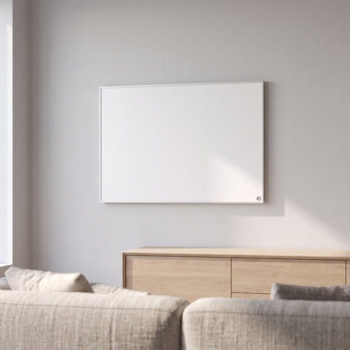 Pannello Radiante Infrapower VCIR 600W in Alluminio Bianco da Parete 60x90, montato a parete in soggiorno
