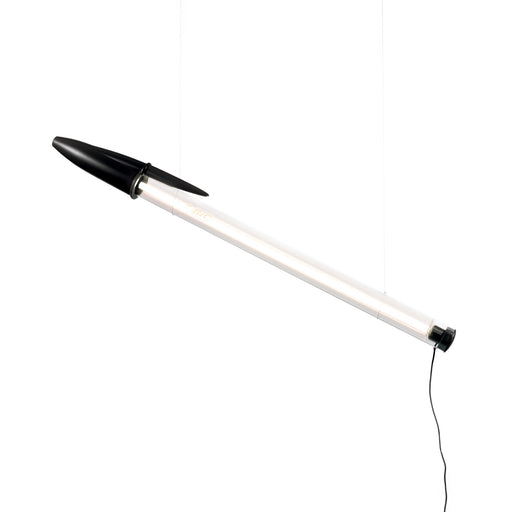Lampada a sospensione Seletti Bic nera accesa, penna oversize in scala 12:1