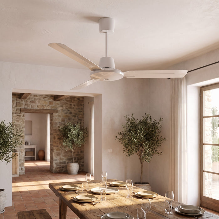 Ventilatore da soffitto Vortice Nordik Evolution R 120/48, installato al soffitto in sala da pranzo