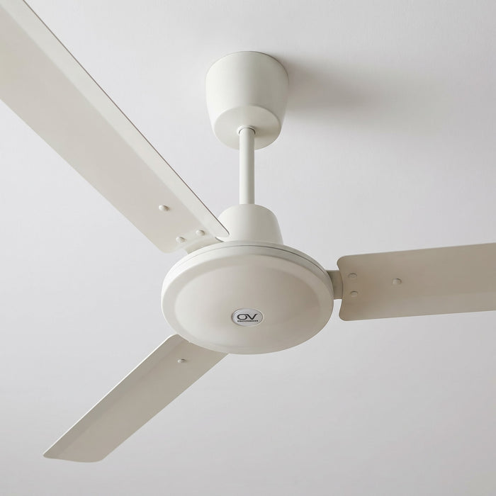 Ventilatore da soffitto Vortice Nordik Evolution R 90/36, dettaglio del motore e delle tre pale