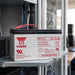 Batteria al Piombo Sigillata Yuasa NP 12V 12Ah, nel gruppo di continuità a rack
